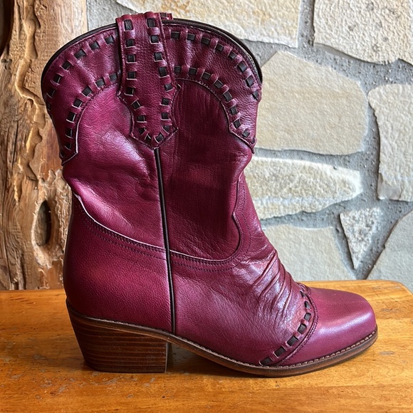 Tulle and Batiste Jamilla Boots in Maroon 🫶 - Picture 8 of 12